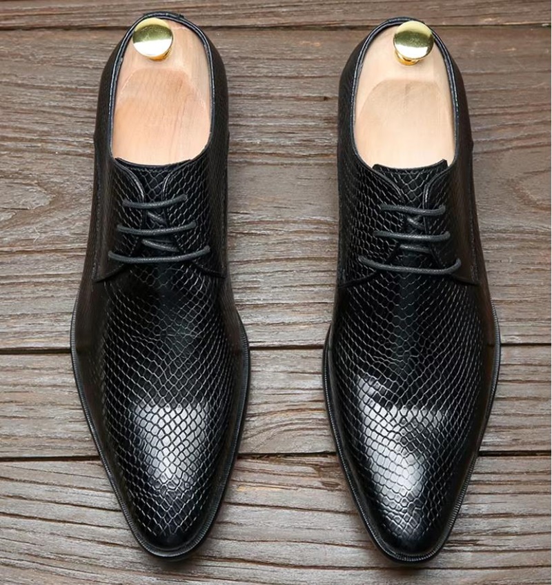 高品質な魚鱗模様の黒革フォーマルシューズ メンズ イタリア製 - Scale - Men Formals & Ethnic Wear のレビューと価格